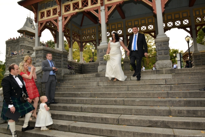 Bride and Dad walking to Groom by: Steve Worth