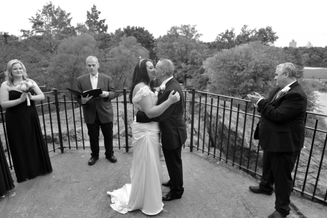 The Kiss in BW by: Steve Worth
